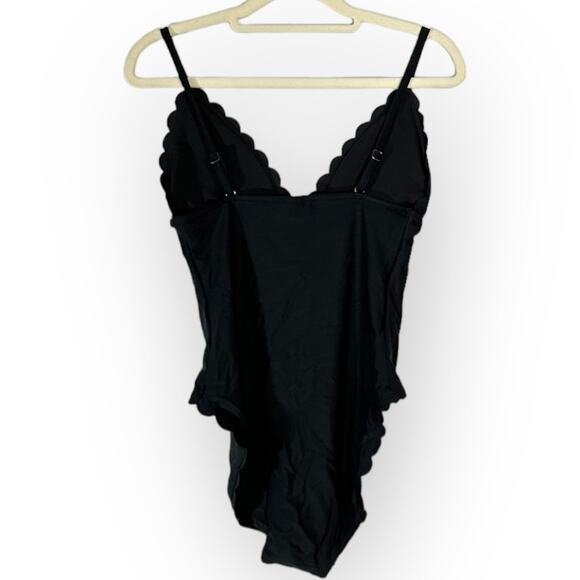 J.Crew Factory Scalloped One-Piece Swimsuit Women's Small Black NWT - Picture 4 of 11